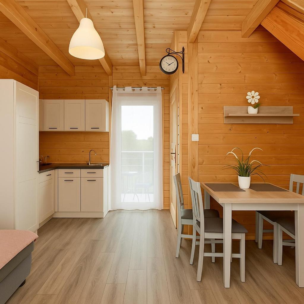 Resort Eden - Domki, Pokoje, Apartamenty Jastrzębia Góra Esterno foto