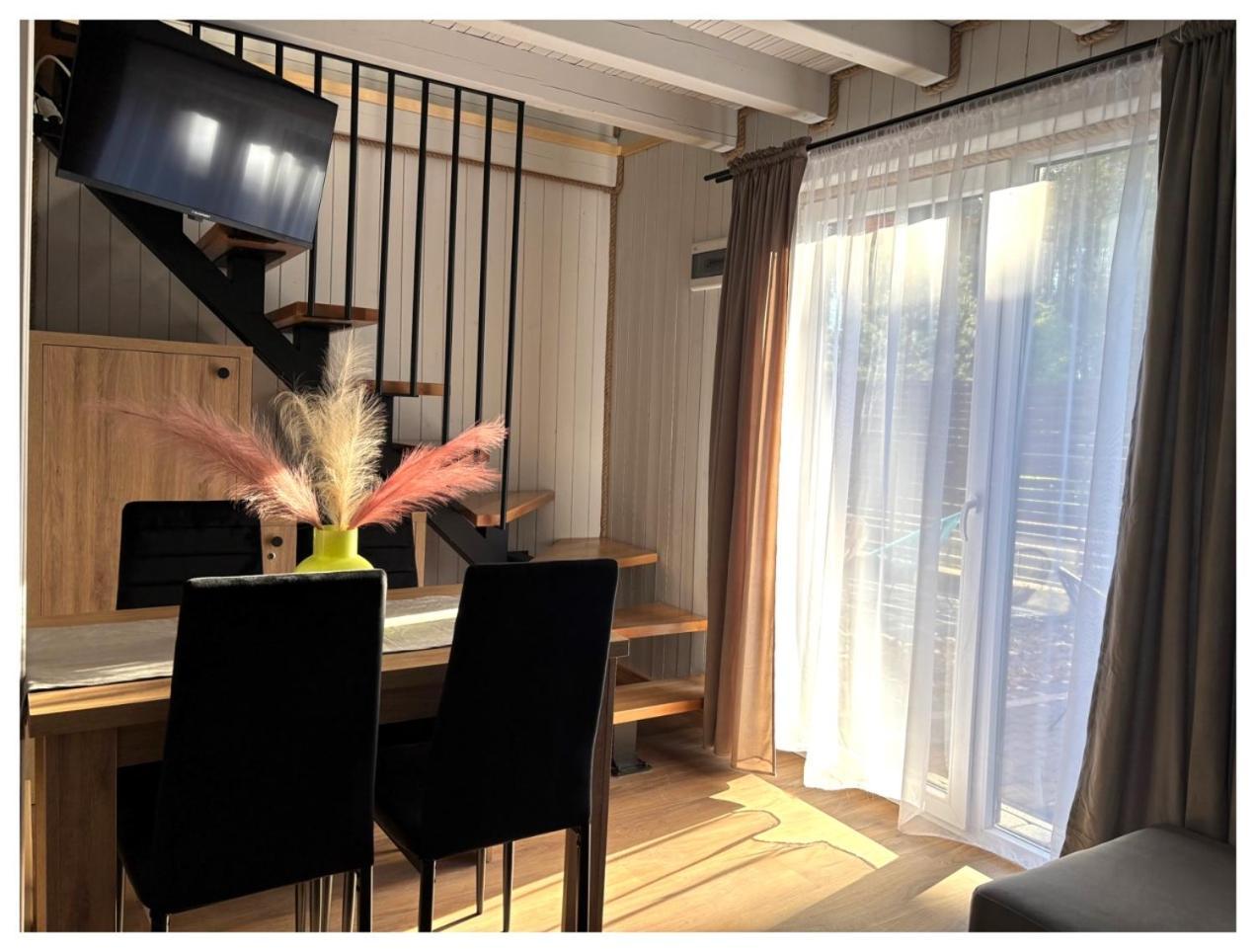 Resort Eden - Domki, Pokoje, Apartamenty Jastrzębia Góra Esterno foto